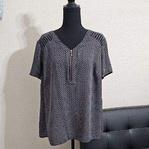 Worthington Black and White Short Sleeve Blouse with V-Neck